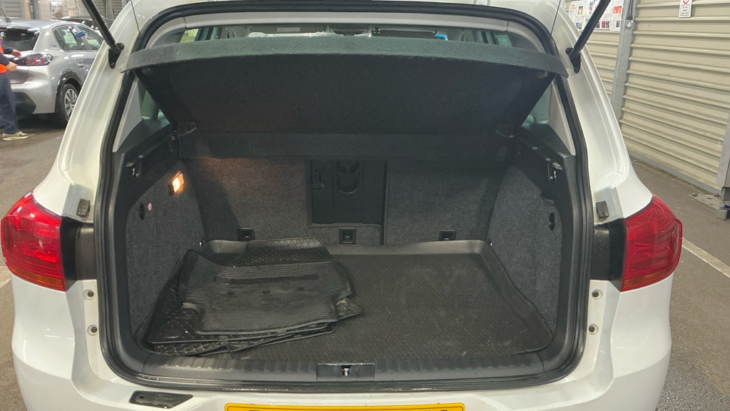 Used Volkswagen Tiguan 2015 for sale - 77515218: Photo 15