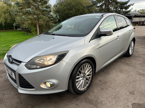 Used Ford Focus 2011 for sale - 76098055: Photo 1