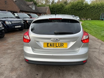 Used Ford Focus 2011 for sale - 76098055: Photo 3