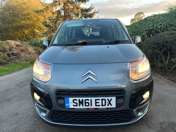Used Citroen C3 Picasso 2011 for sale - 76217922: Photo 2