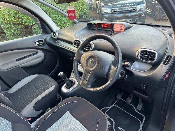 Used Citroen C3 Picasso 2011 for sale - 76217922: Photo 8