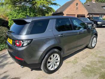 Used Land Rover Discovery Sport 2016 for sale - 74524070: Photo