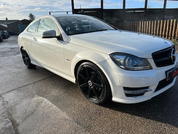 Used Mercedes-Benz C Class 2012 for sale - 77312412: Photo