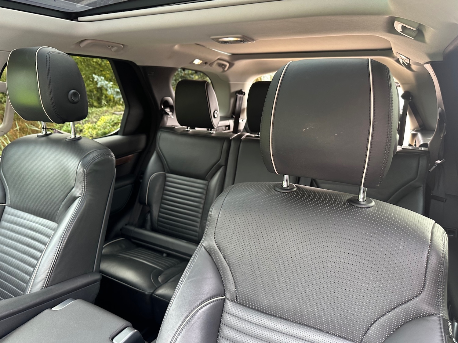 Used Land Rover Discovery 2018 for sale - 76402376: Photo 17