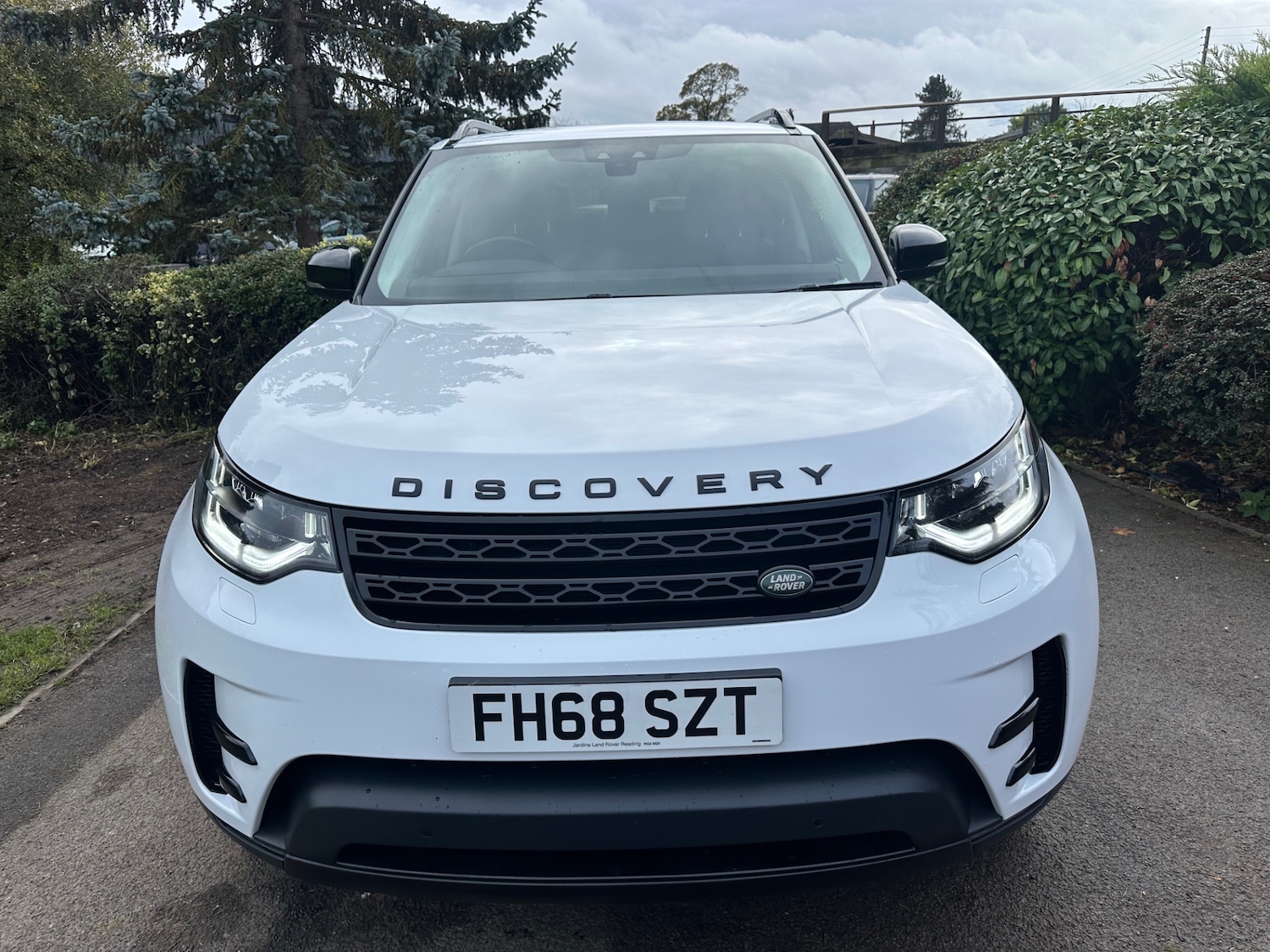 Used Land Rover Discovery 2018 for sale - 76402376: Photo 2
