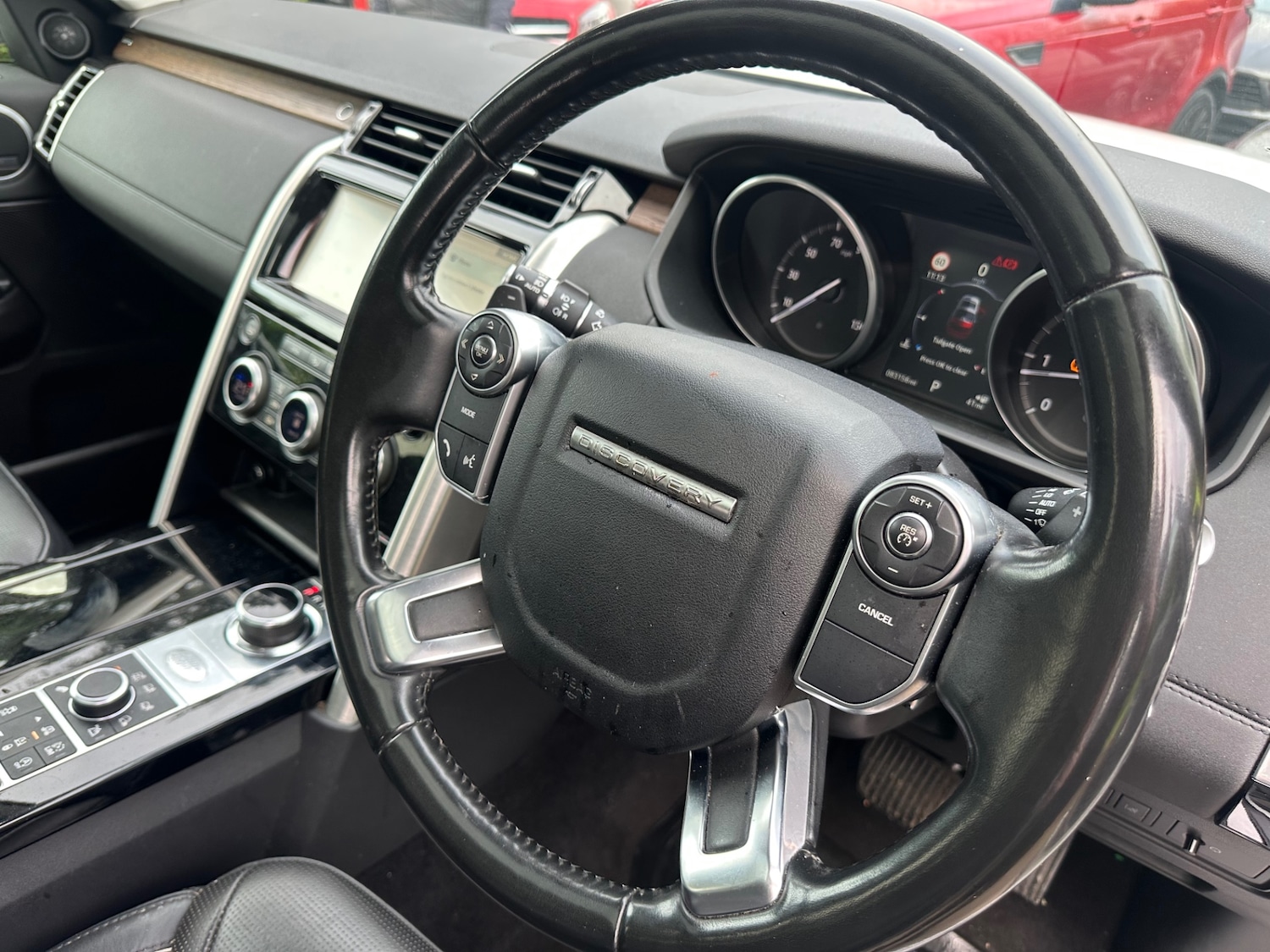 Used Land Rover Discovery 2018 for sale - 76402376: Photo 24