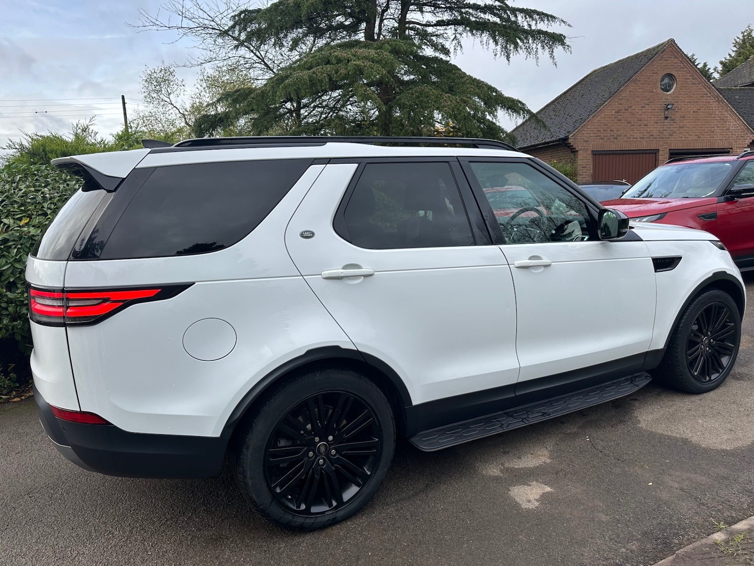 Used Land Rover Discovery 2018 for sale - 76402376: Photo 4
