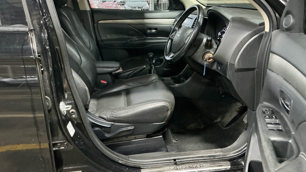 Used Mitsubishi Outlander 2014 for sale - 77038683: Photo 14