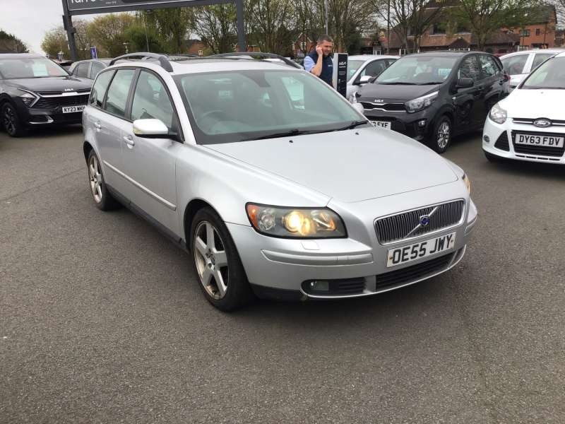 Used Volvo V50 2005 for sale - 78169081: Photo 2