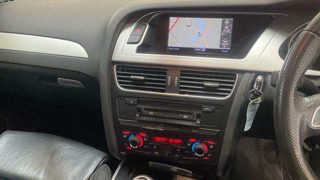 Used Audi A4 2010 for sale - 77361221: Photo 10