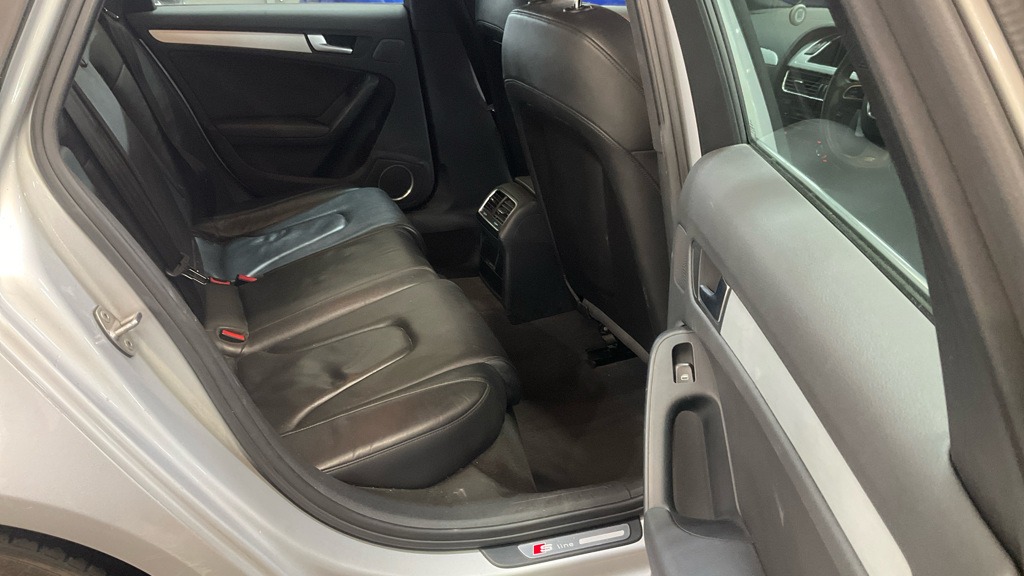 Used Audi A4 2010 for sale - 77361221: Photo 9