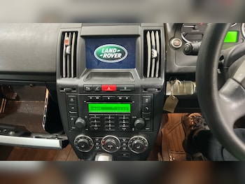Used Land Rover Freelander 2010 for sale - 76127700: Photo