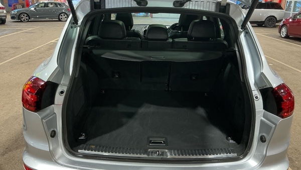 Used Porsche Cayenne 2015 for sale - 77391774: Photo 12