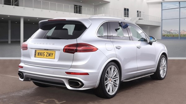 Used Porsche Cayenne 2015 for sale - 77391774: Photo 3