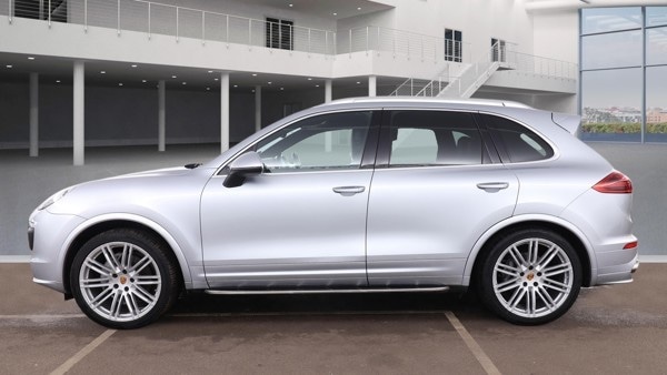 Used Porsche Cayenne 2015 for sale - 77391774: Photo 4