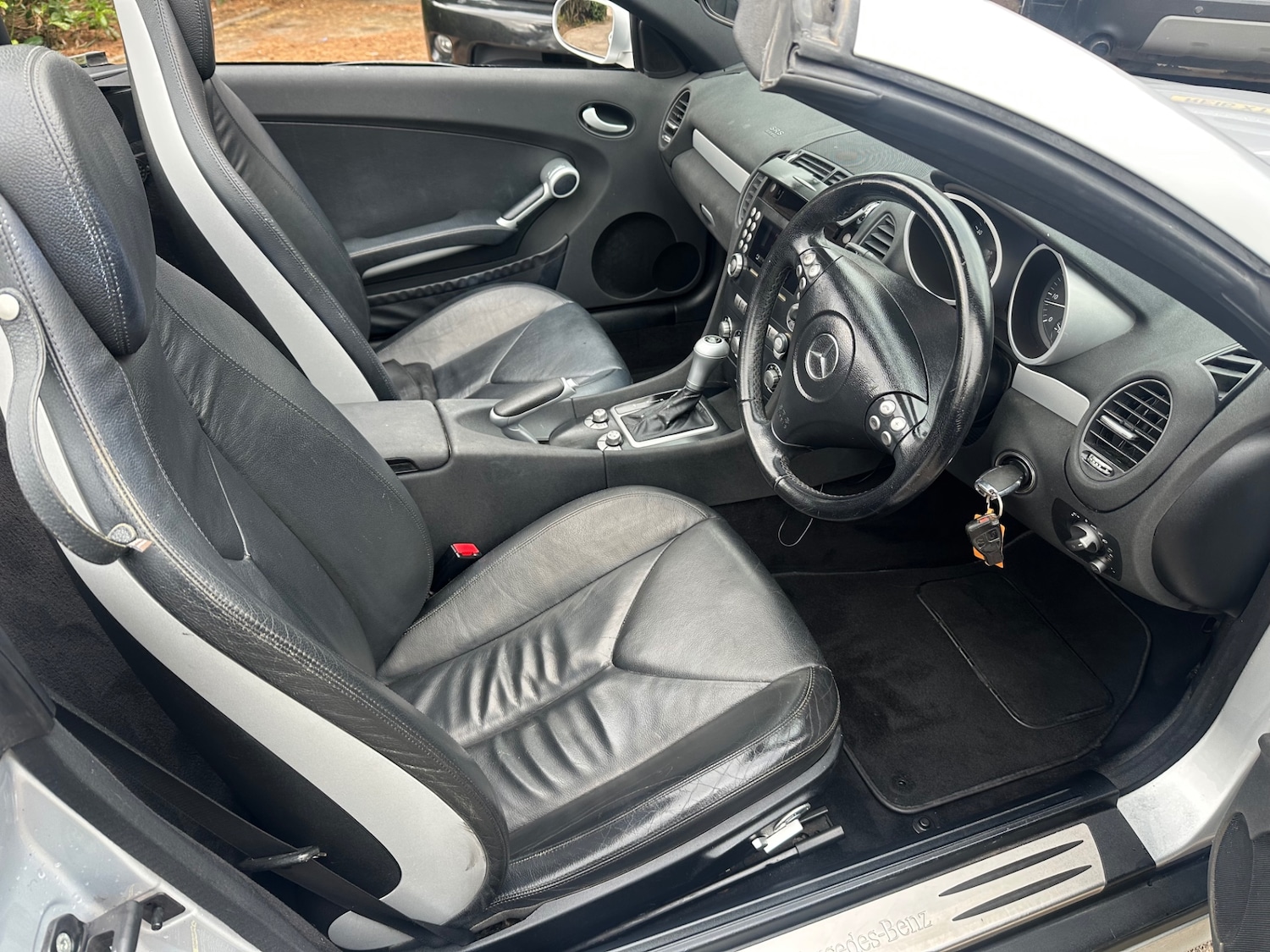 Used Mercedes-Benz SLK 2009 for sale - 76219358: Photo 11