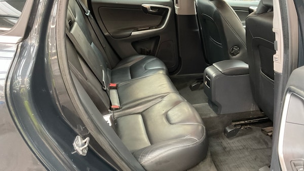 Used Volvo XC60 2014 for sale - 76155458: Photo 9