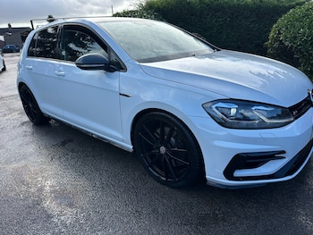 Used Volkswagen Golf 2018 for sale - 76384577: Photo