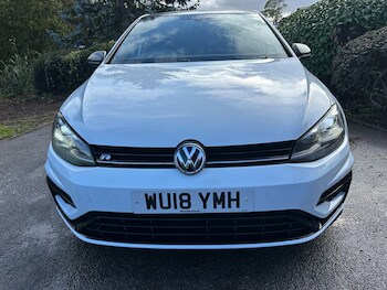 Used Volkswagen Golf 2018 for sale - 76384577: Photo