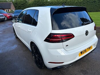 Used Volkswagen Golf 2018 for sale - 76384577: Photo