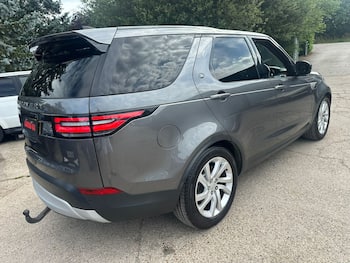Used Land Rover Discovery 2017 for sale - 79697103: Photo