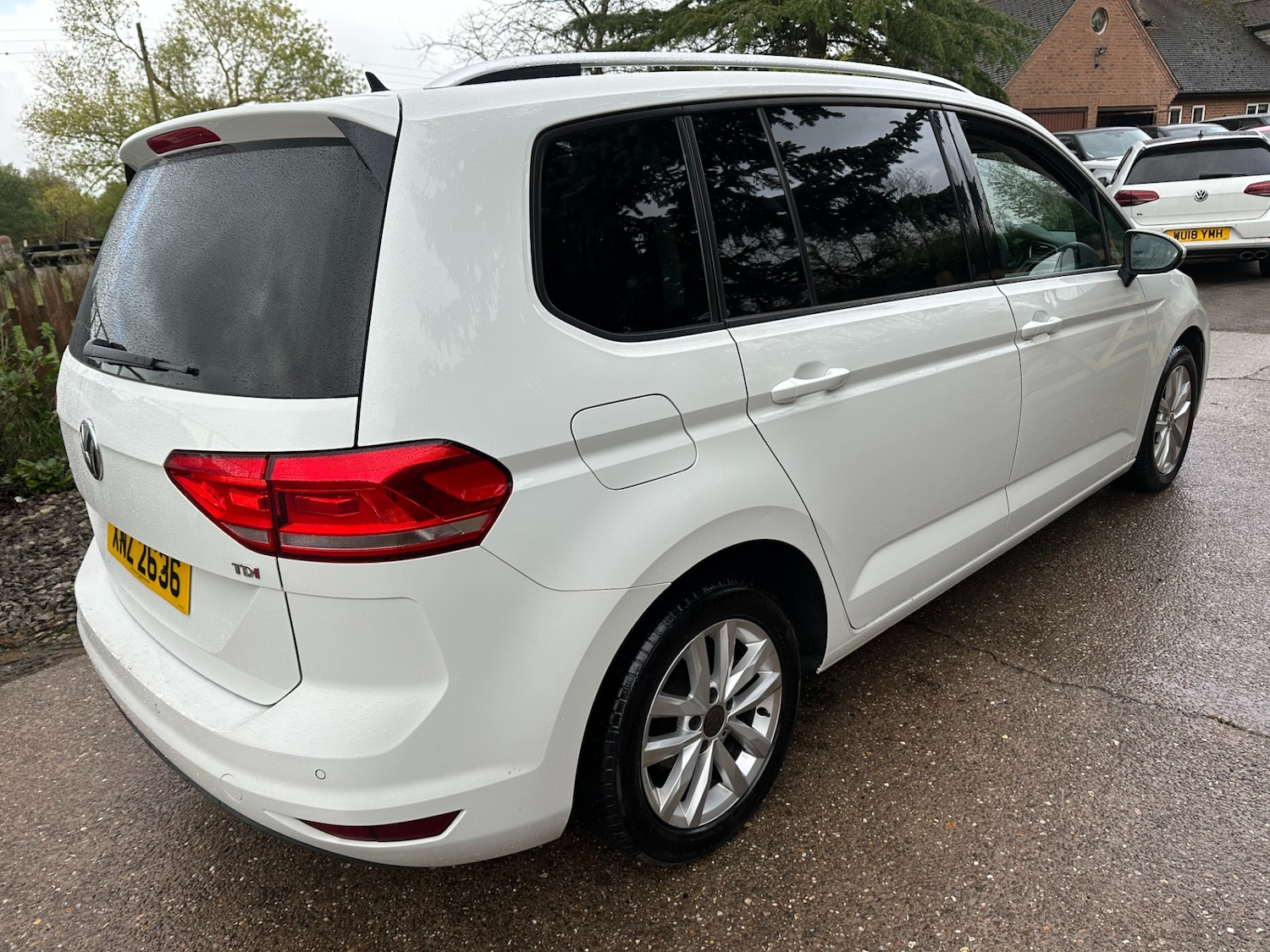 Used Volkswagen Touran 2016 for sale - 76384742: Photo 4