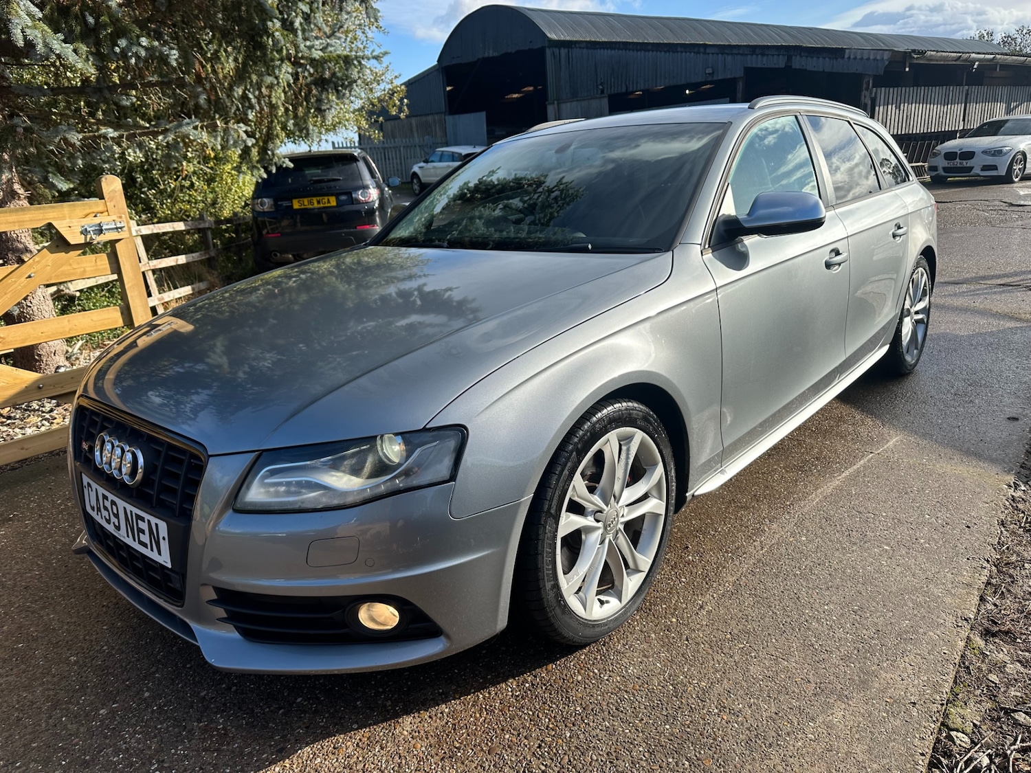Used Audi A4 2010 for sale - 76384312: Photo 1