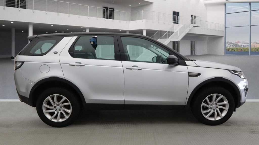 Used Land Rover Discovery Sport 2016 for sale - 76155467: Photo 11