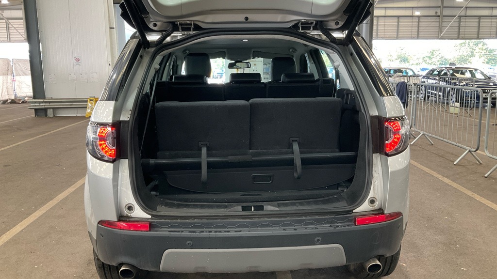 Used Land Rover Discovery Sport 2016 for sale - 76155467: Photo 12