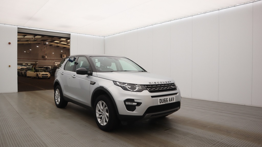 Used Land Rover Discovery Sport 2016 for sale - 76155467: Photo 2