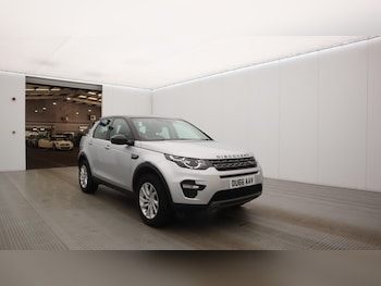 Used Land Rover Discovery Sport 2016 for sale - 76155467: Photo 2