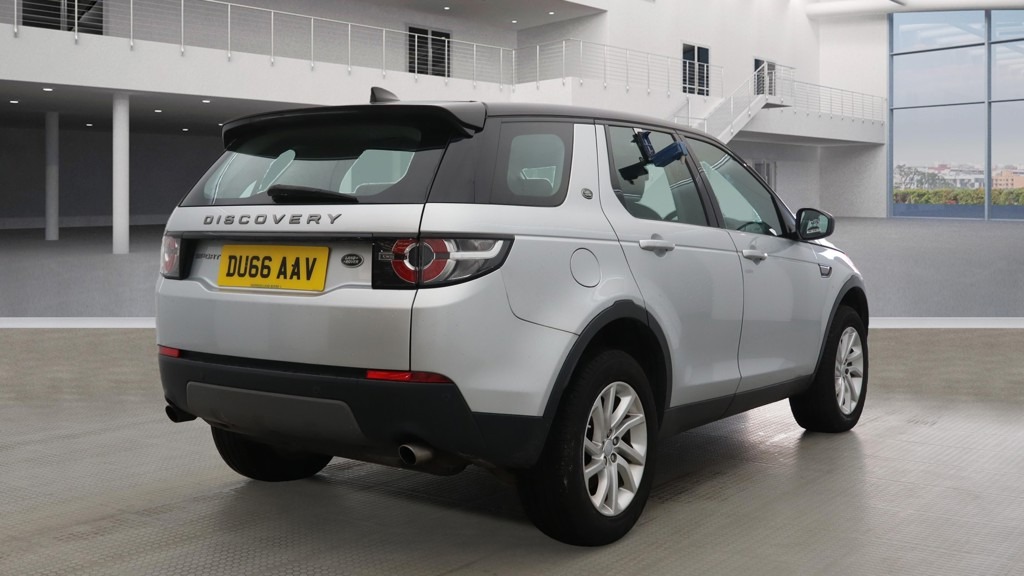 Used Land Rover Discovery Sport 2016 for sale - 76155467: Photo 8