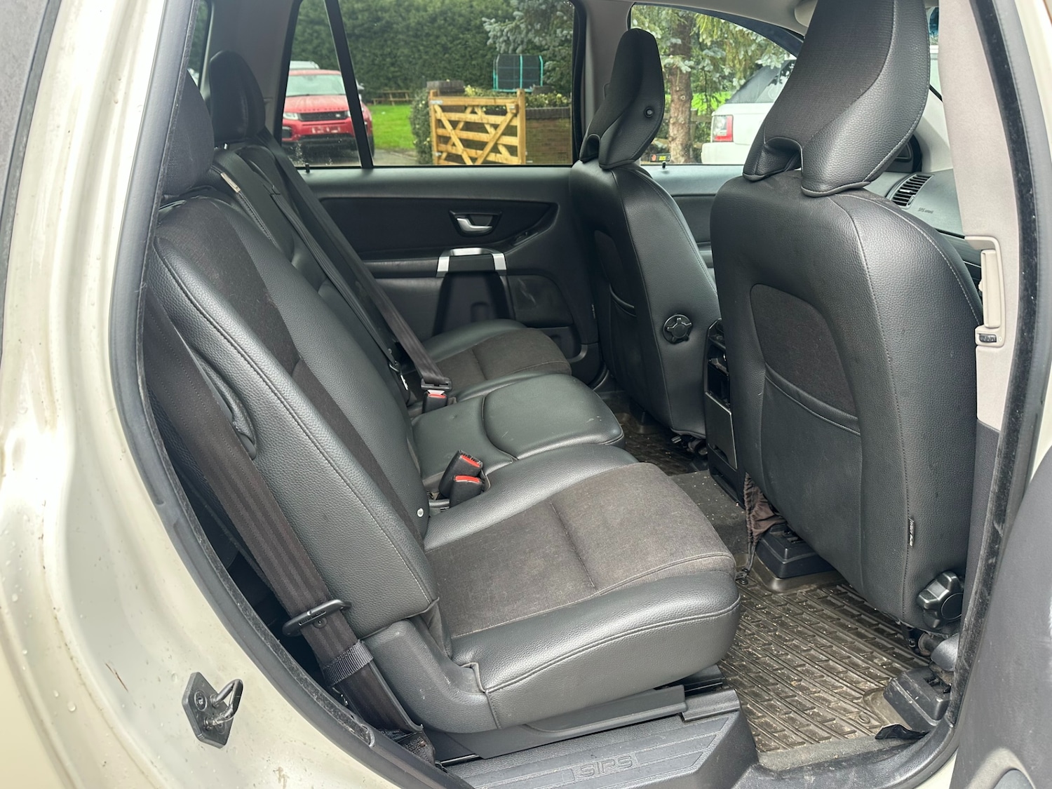 Used Volvo XC90 2010 for sale - 77480761: Photo 7