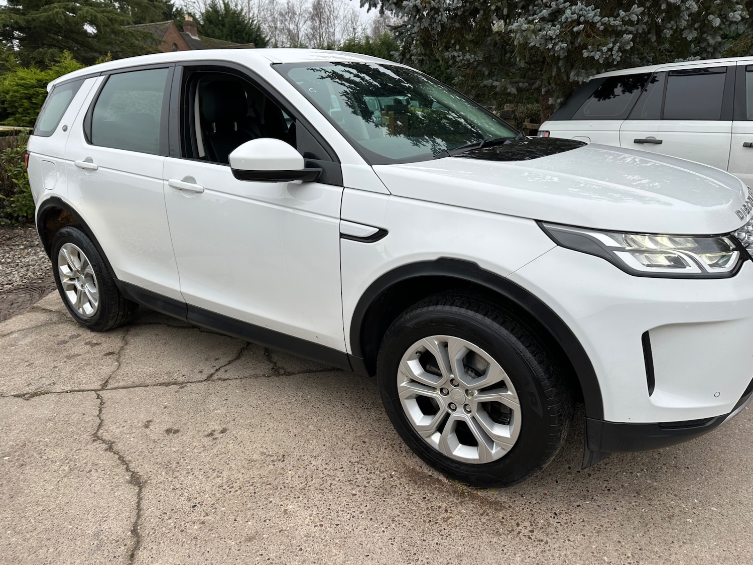 Used Land Rover Discovery Sport 2019 for sale - 76931662: Photo 4