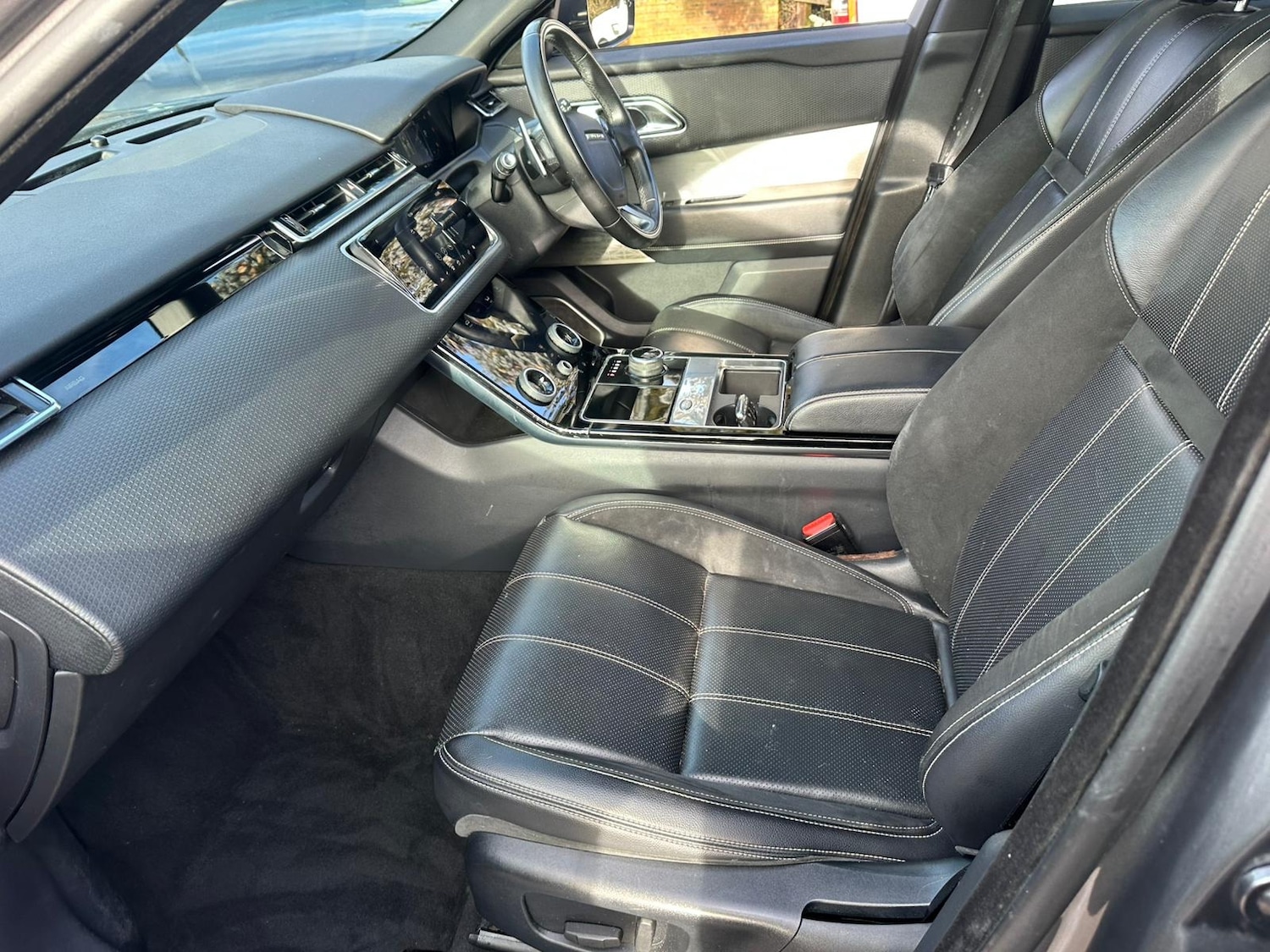 Used Land Rover Range Rover Velar 2018 for sale - 77350380: Photo 13