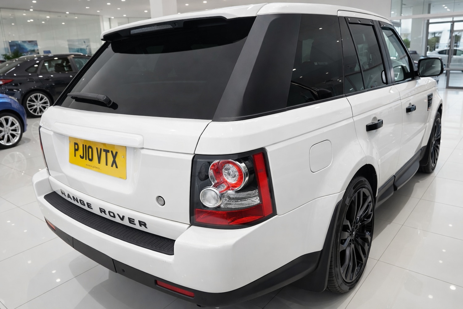 Used Land Rover Range Rover Sport 2010 for sale - 77643464: Photo 4