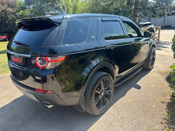 Used Land Rover Discovery Sport 2016 for sale - 79697106: Photo