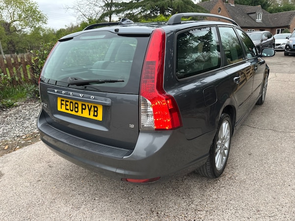 Used Volvo V50 2008 for sale - 76281364: Photo 4