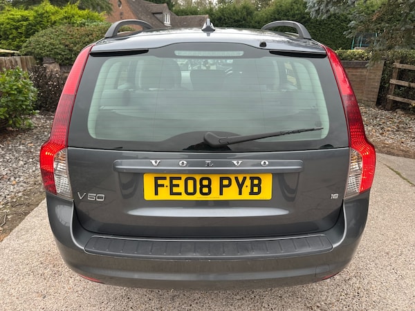 Used Volvo V50 2008 for sale - 76281364: Photo 5