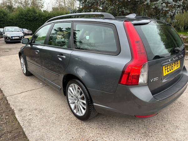 Used Volvo V50 2008 for sale - 76281364: Photo 6