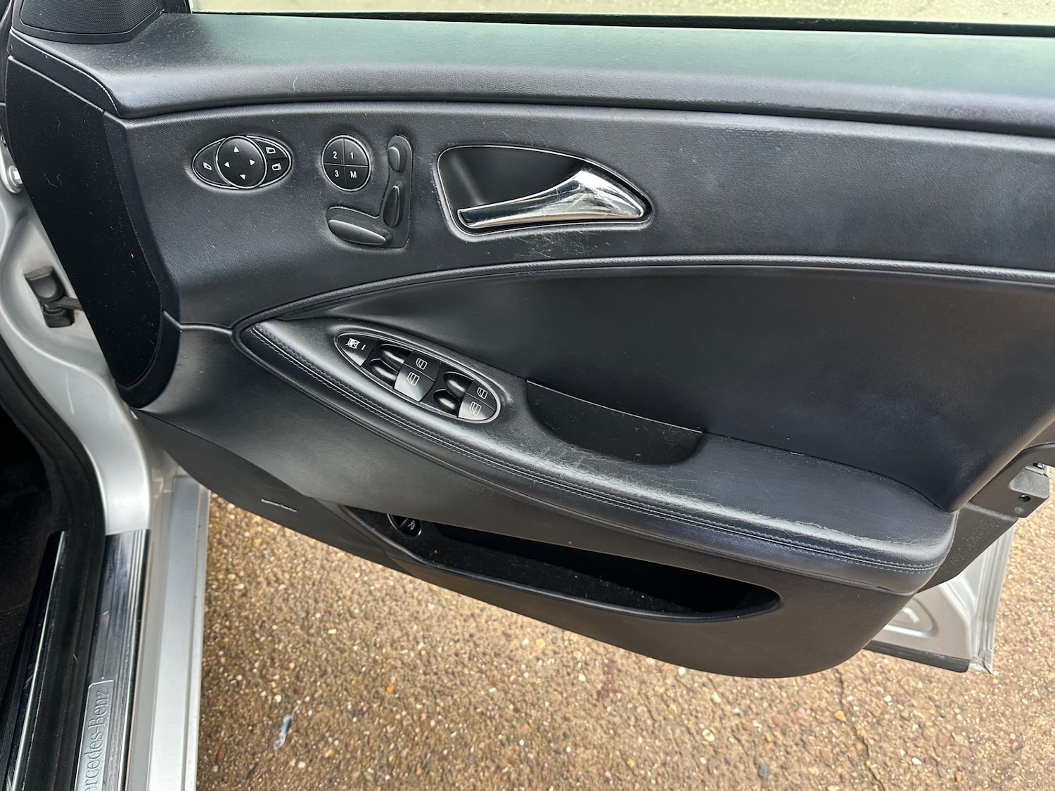 Used Mercedes-Benz CLS 2007 for sale - 76859902: Photo 15