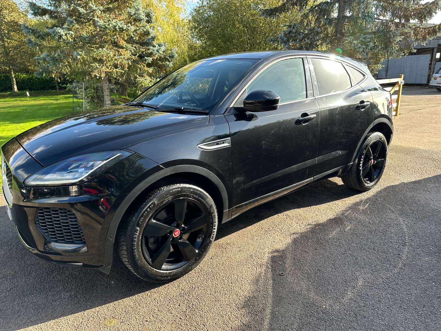 Used Jaguar E-Pace 2019 for sale - 76394941: Photo 2