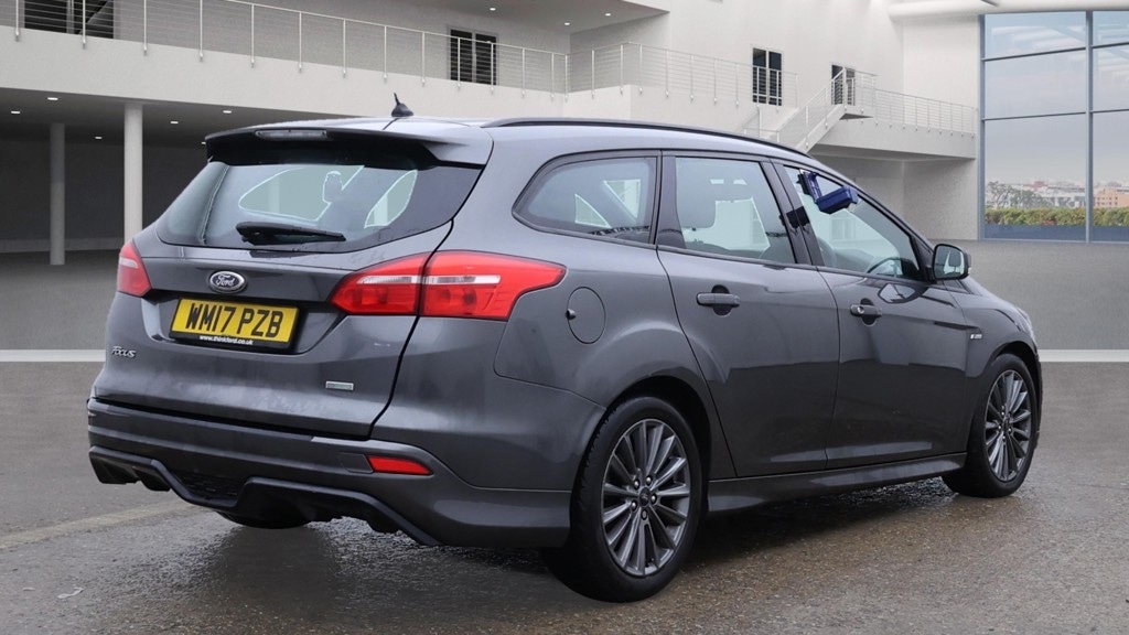 Used Ford Focus 2017 for sale - 76799555: Photo 11