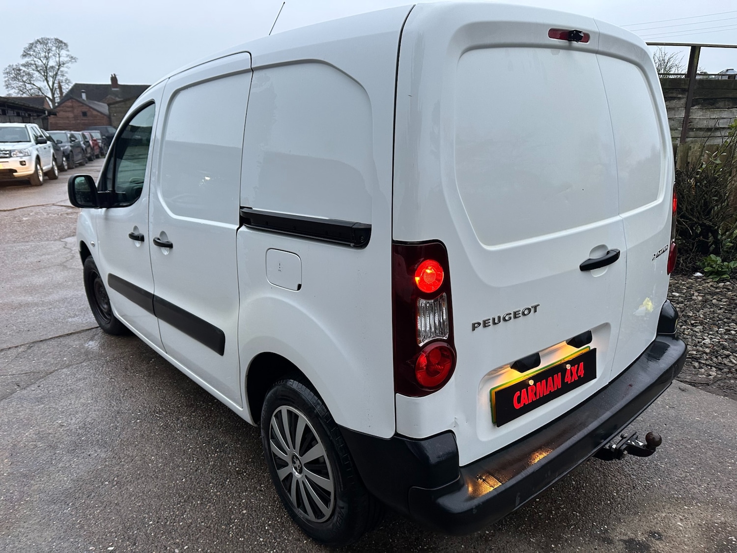 Used Peugeot Partner 2017 for sale - 77138682: Photo 4