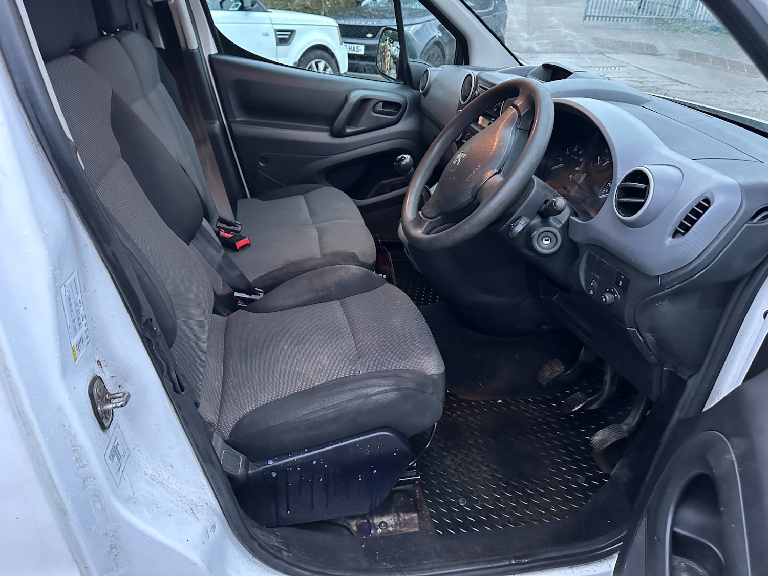 Used Peugeot Partner 2017 for sale - 77138682: Photo 7