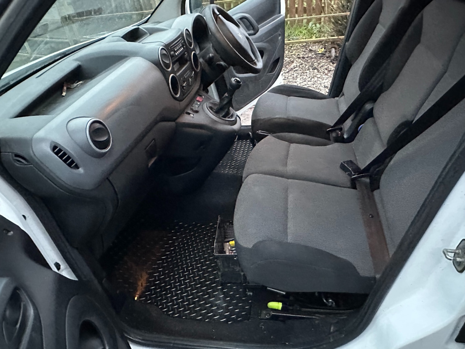 Used Peugeot Partner 2017 for sale - 77138682: Photo 9