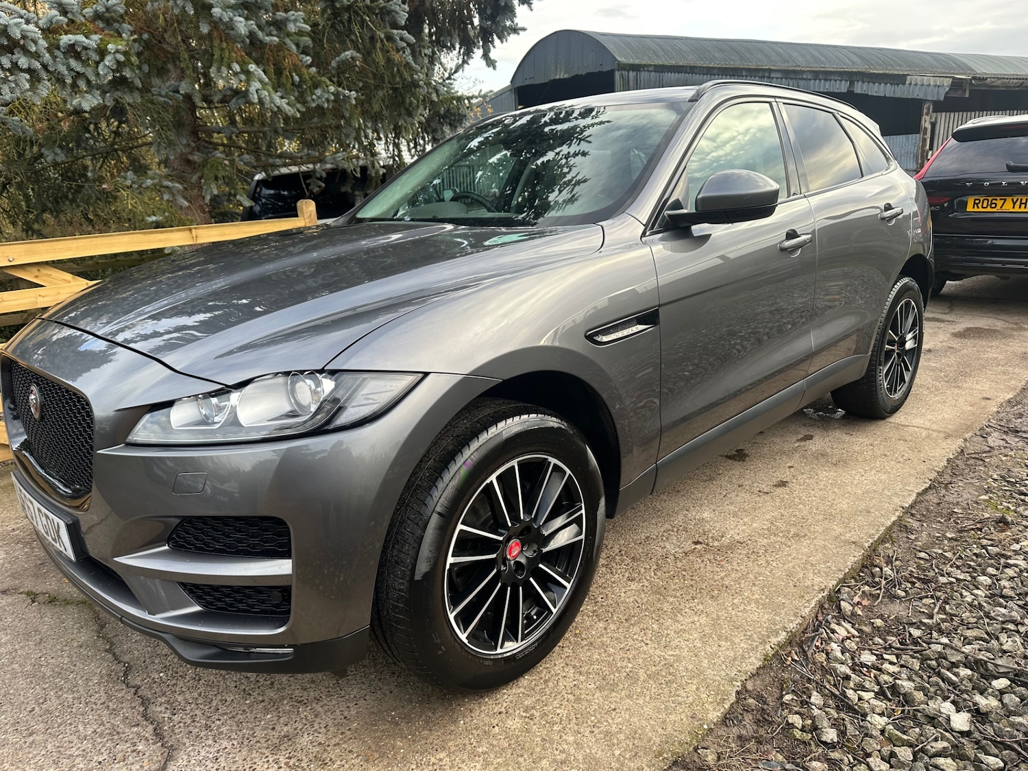 Used Jaguar F-Pace 2017 for sale - 76799539: Photo 1