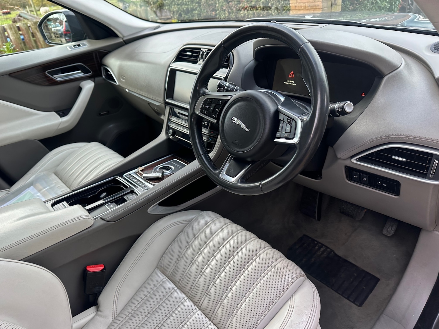 Used Jaguar F-Pace 2017 for sale - 76799539: Photo 11