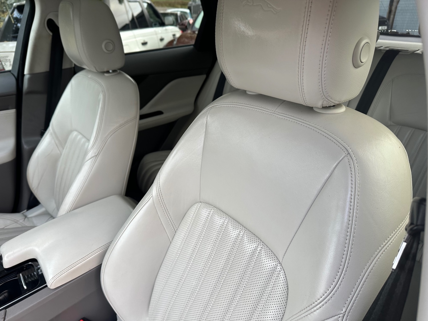 Used Jaguar F-Pace 2017 for sale - 76799539: Photo 13