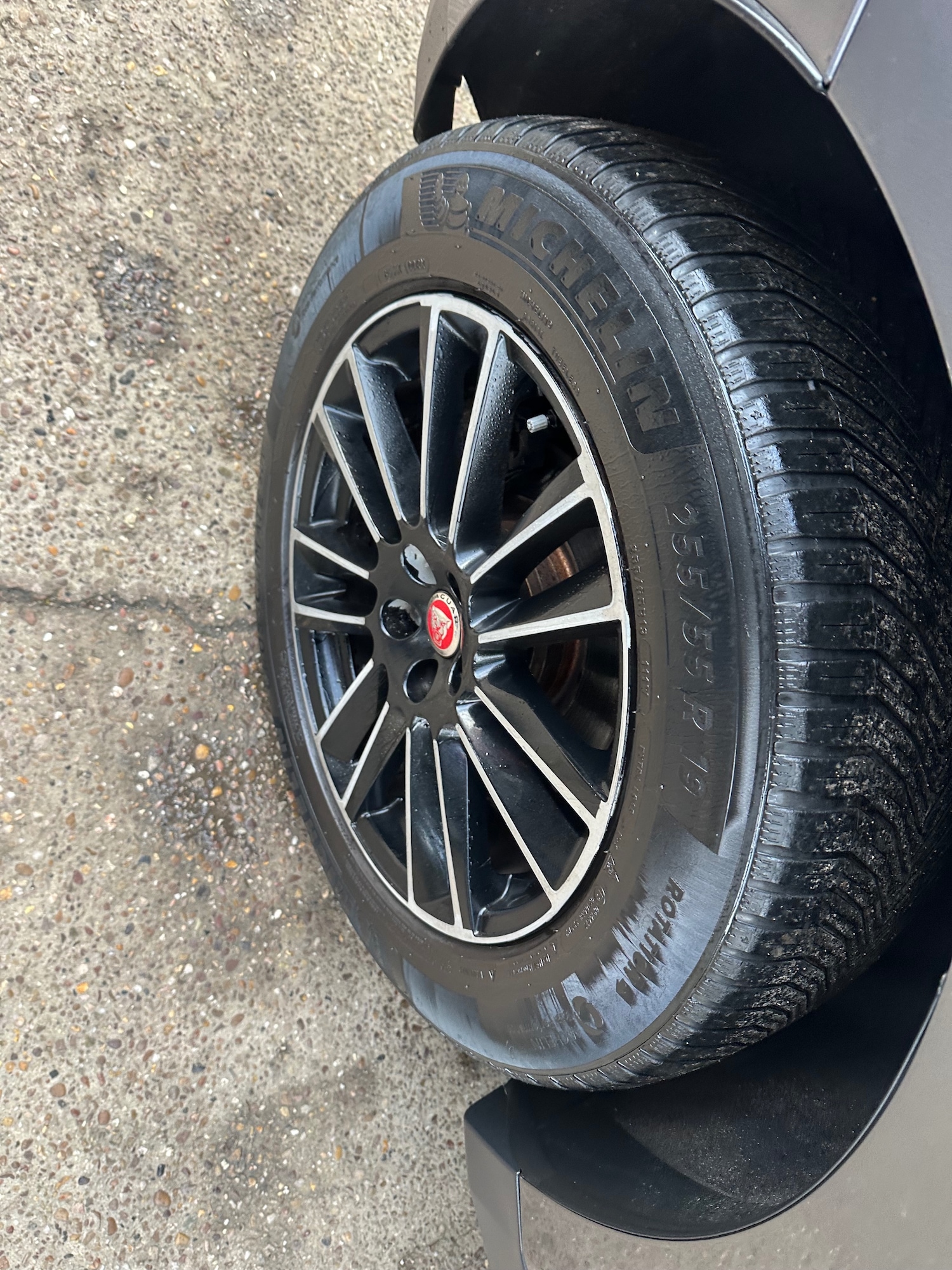 Used Jaguar F-Pace 2017 for sale - 76799539: Photo 16